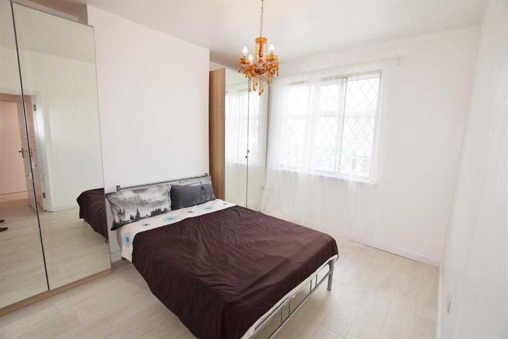 Regent Guest House Бърнли Екстериор снимка